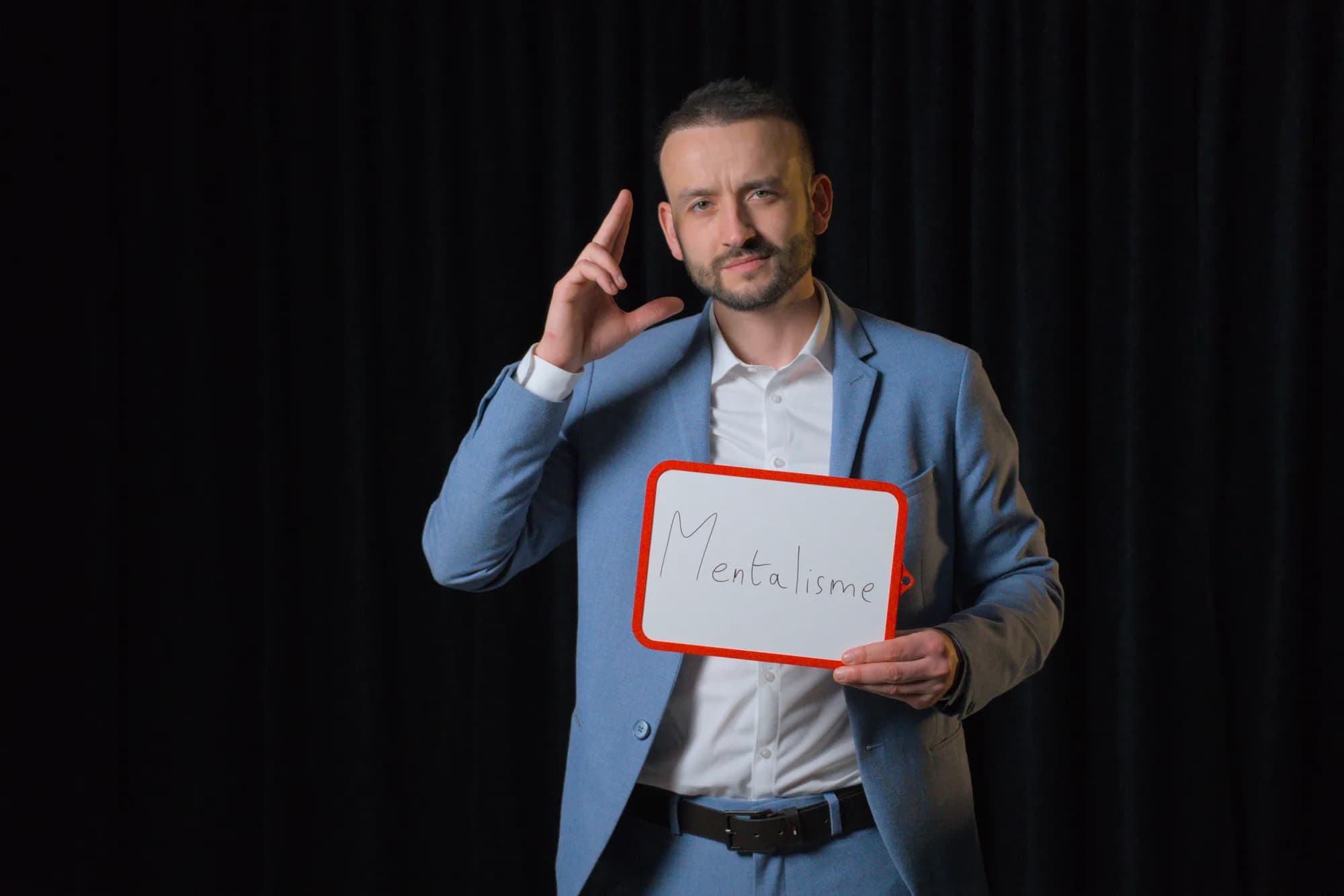 Spectacle de mentalisme — mise en scène cabaret